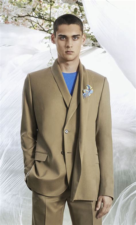 dior resort 23 men|Dior men's resort suit.